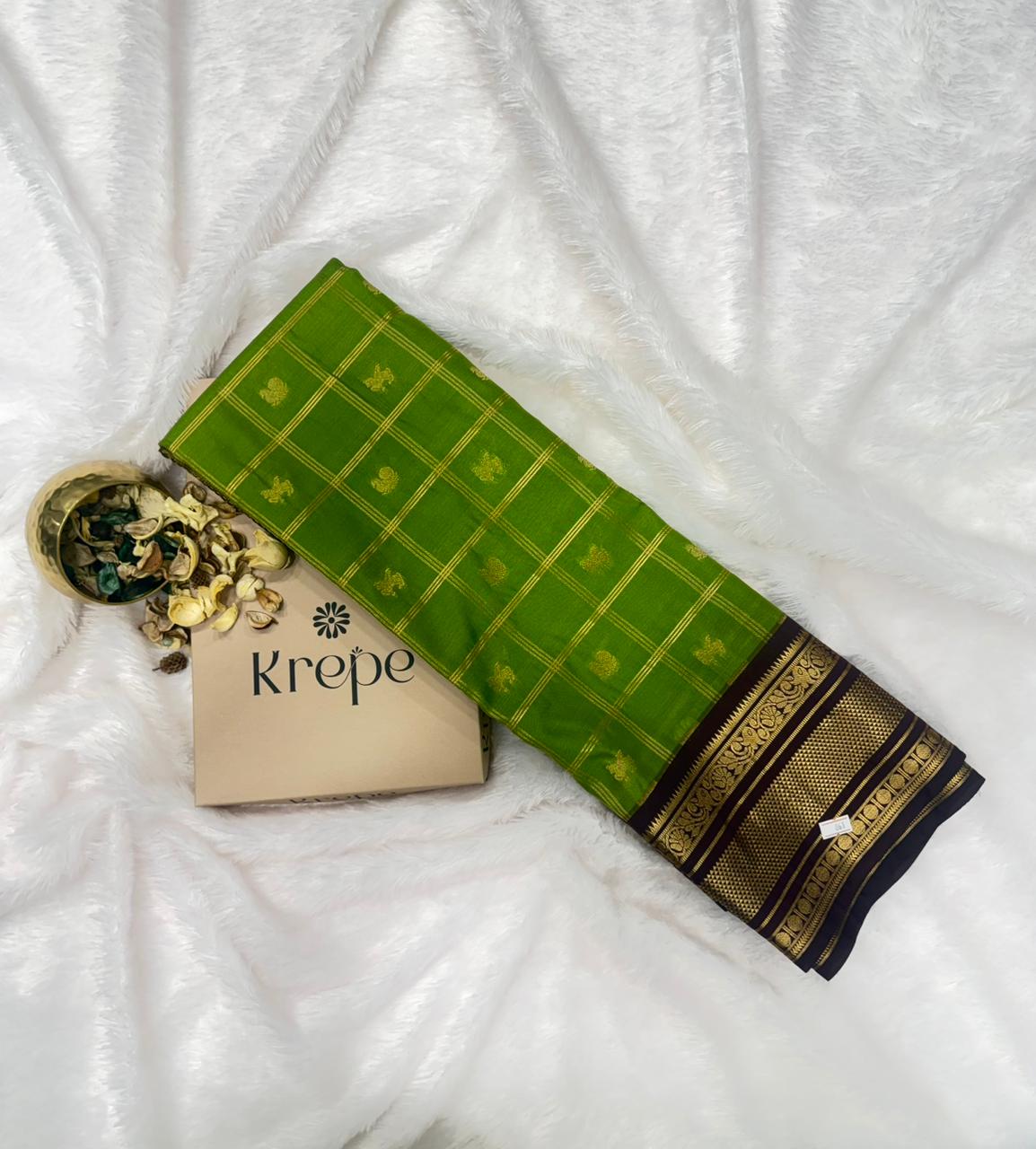 Vintage Kanchi Silk Parrot Green Checks Saree